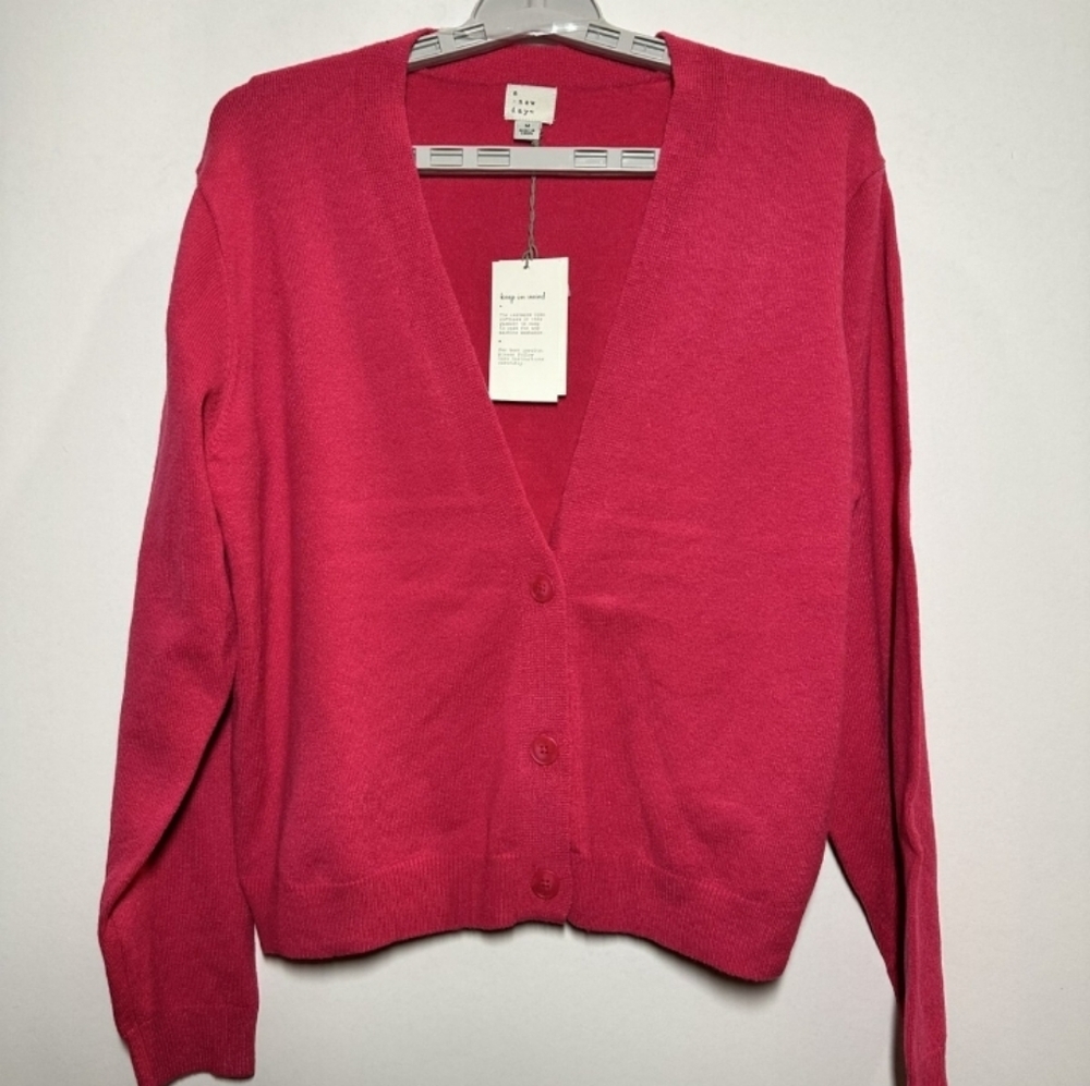 Womens 3 Button Front V Neck Cardigan Pink Size Medium New Minimumist - Picture 3 of 17